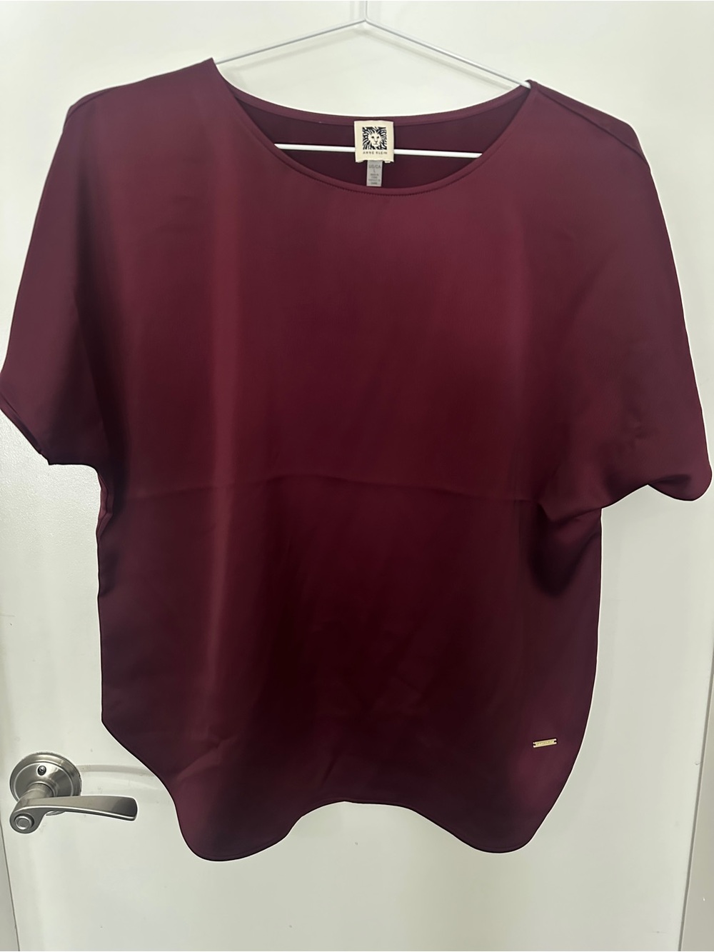 Anne Klein NWOT Burgundy Satin Feel Blouse Size Large Never Worn